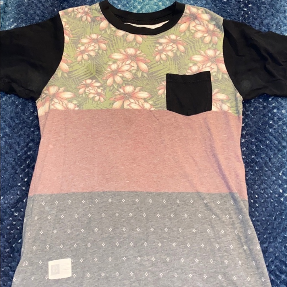 Tee shirt